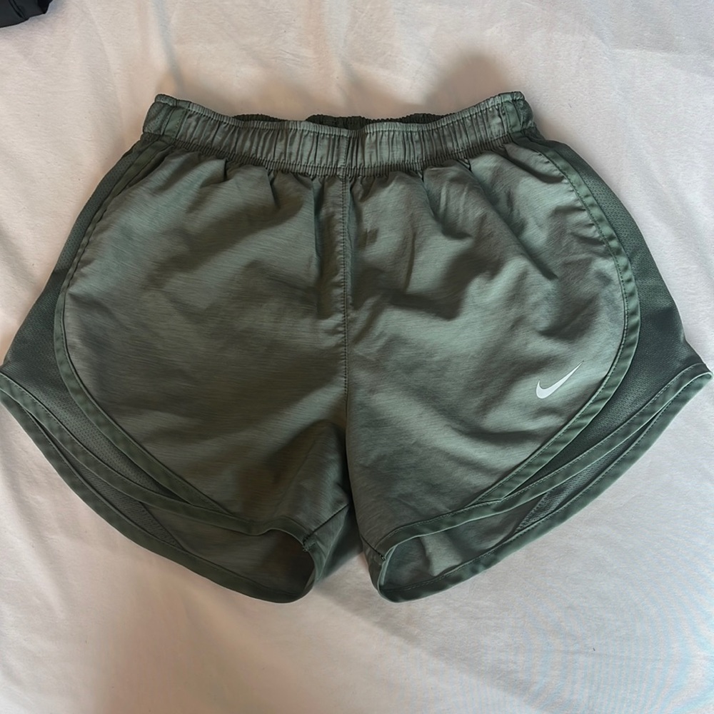Nike Womens XS running short with liner